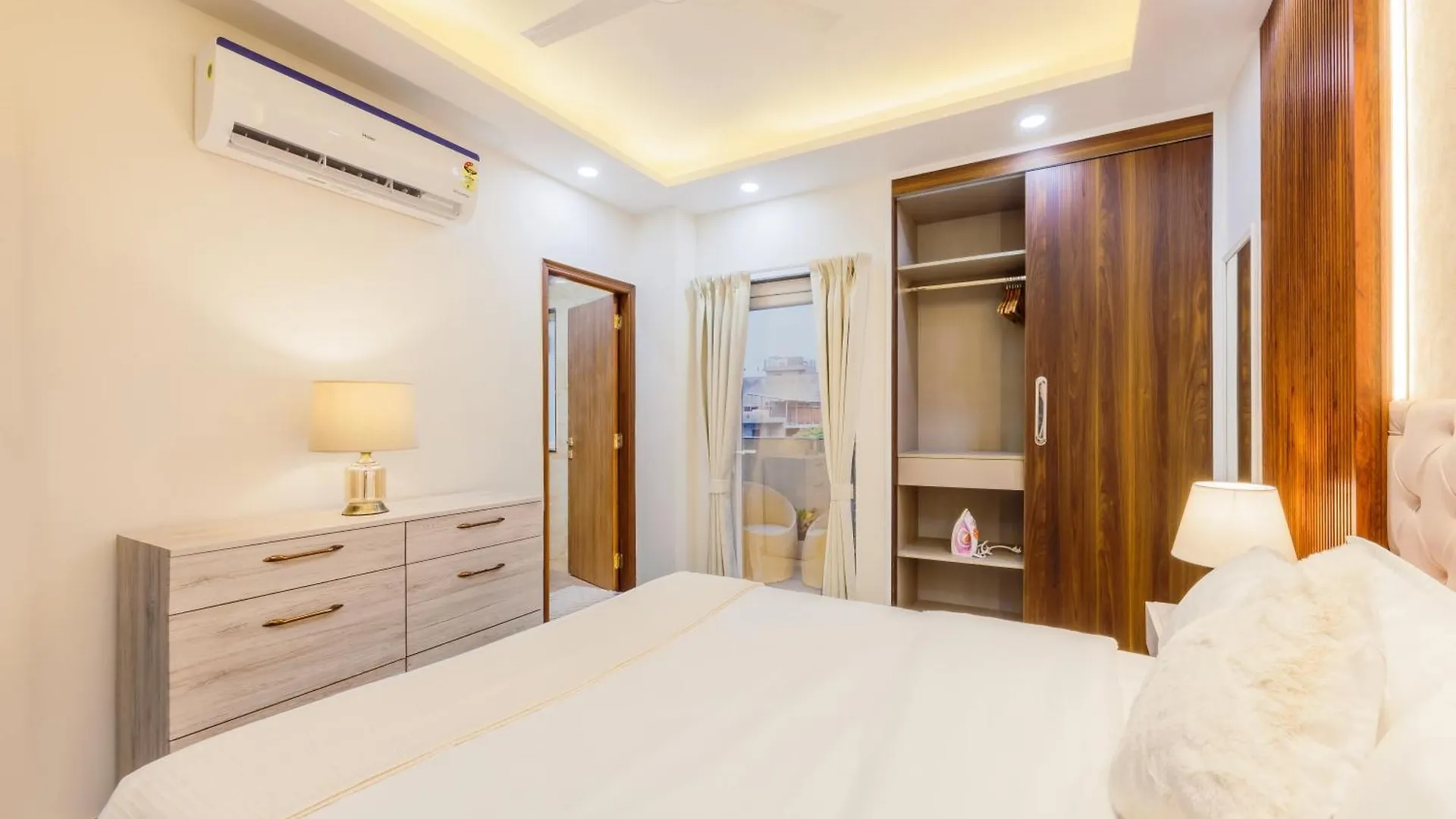 Kyomi Service Apartments Гургаон Индия