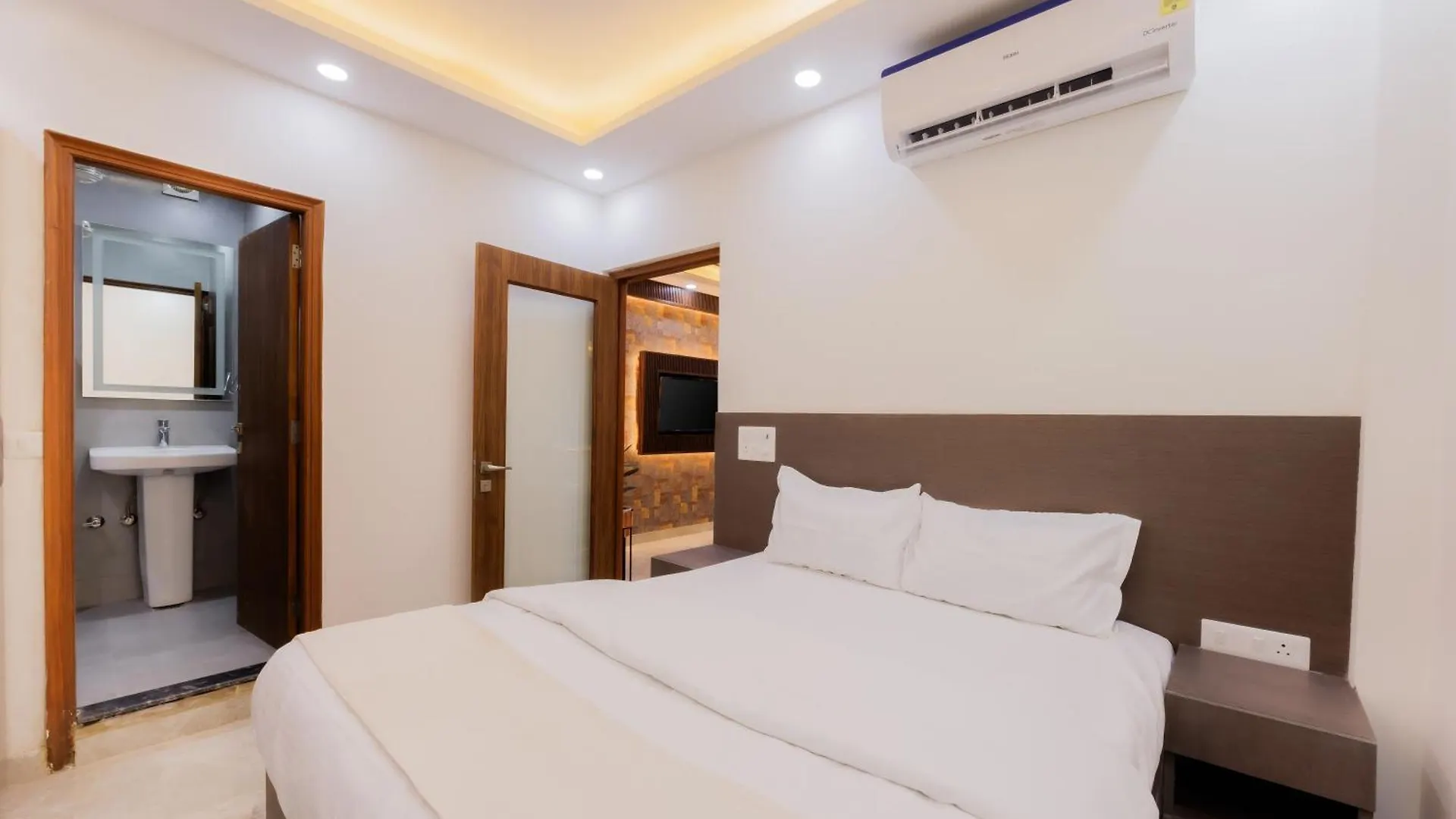 Kyomi Service Apartments Гургаон 0*,  Индия