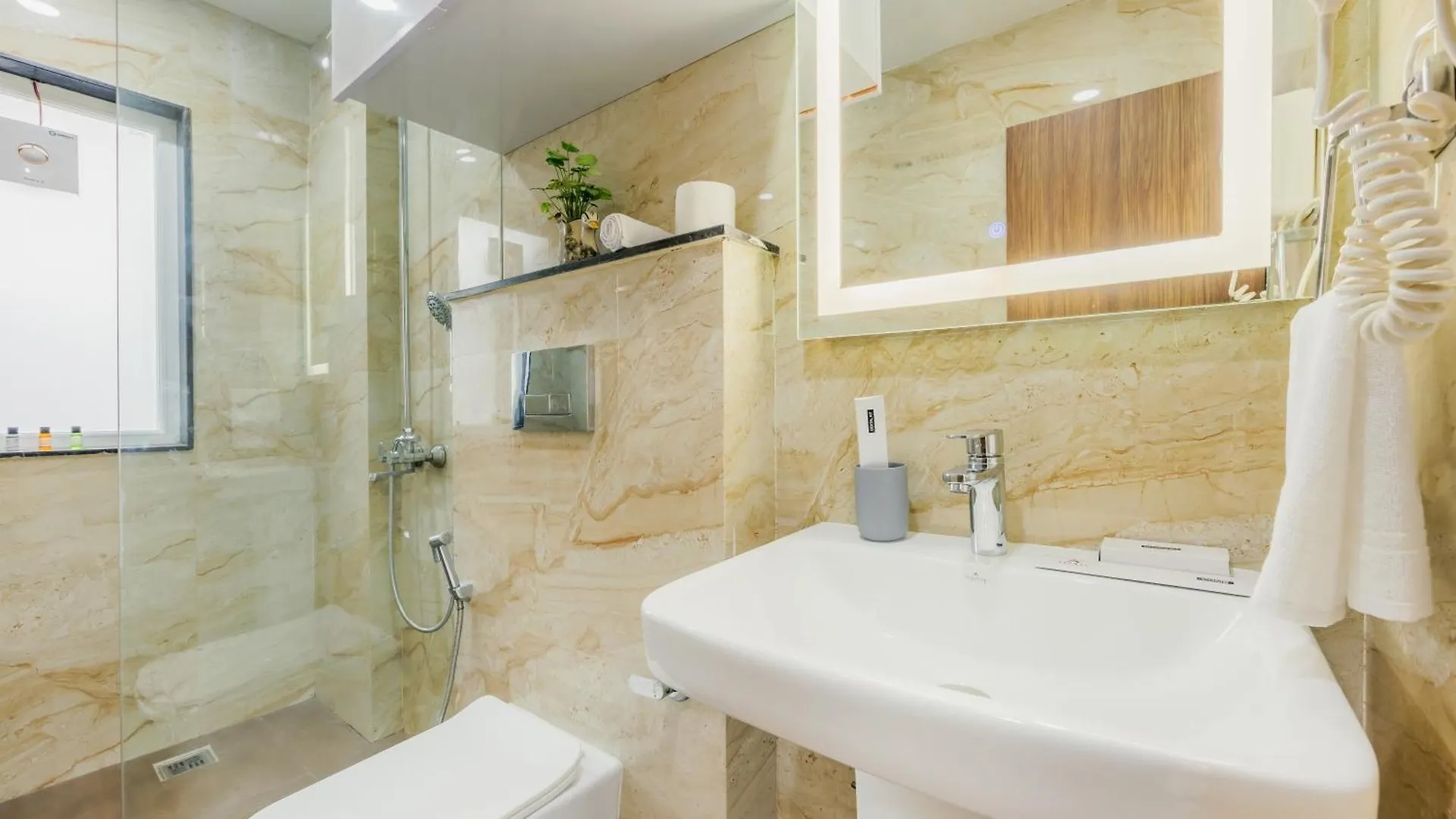 Kyomi Service Apartments Гургаон Индия
