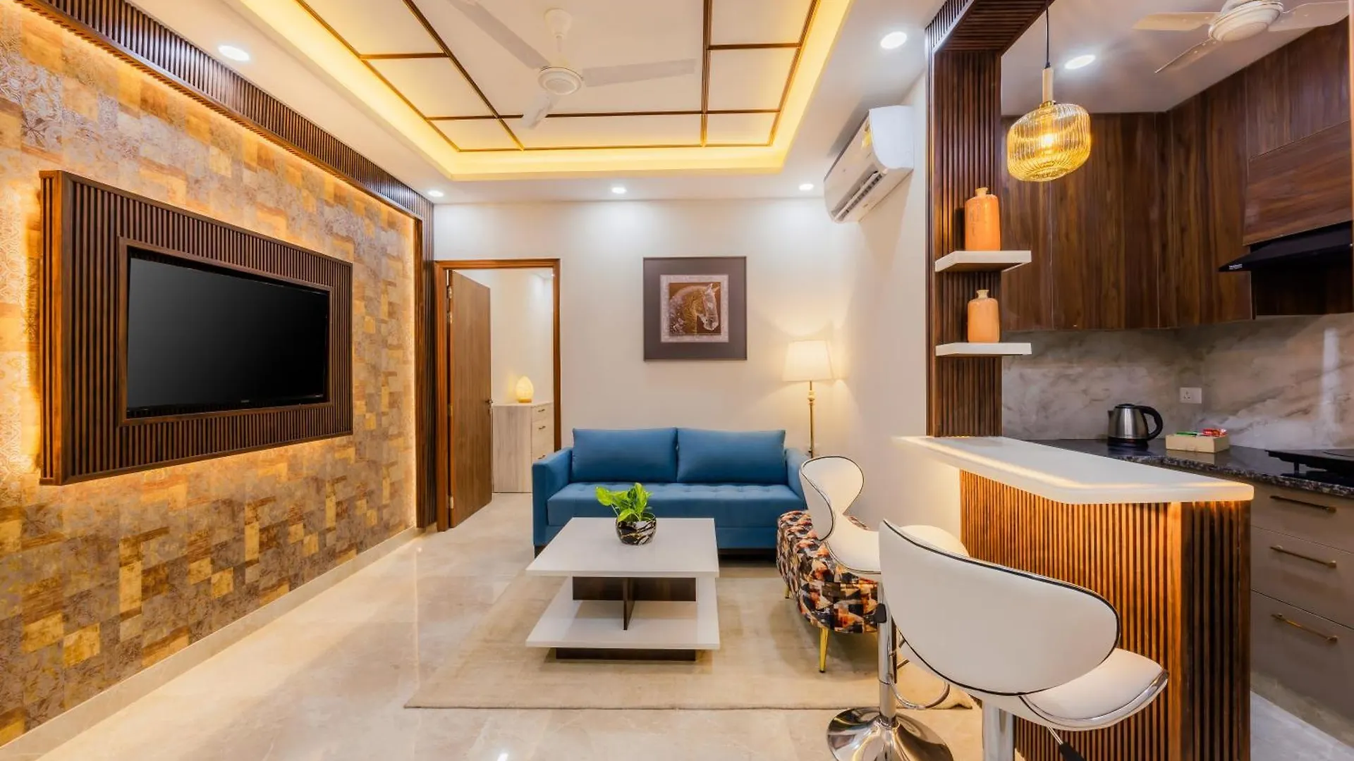 Kyomi Service Apartments Гургаон
